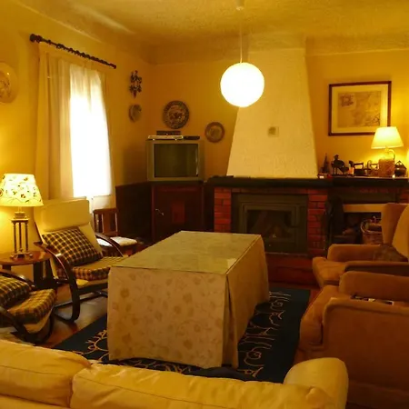 בית נופש Casa Da Serra Penhas da Saúde